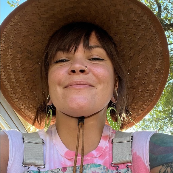 Meet your Posher, Katie - Picture 6 of 10